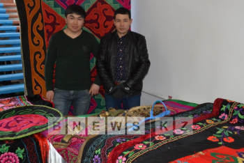 В Акмолинской области фермер подарил дома четырем семьям из Китая