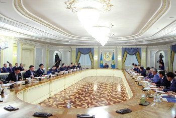 Фотография к новости: В Астане началось заседание правительства с участием Главы государства