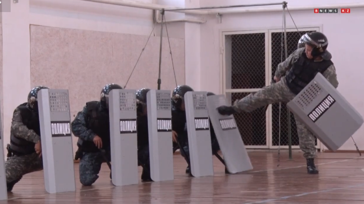 кадр из видео