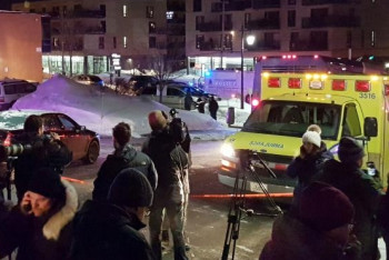 Фотография к новости: Теракт в Квебеке: Несколько человек погибли при нападении на мечеть (ФОТО)