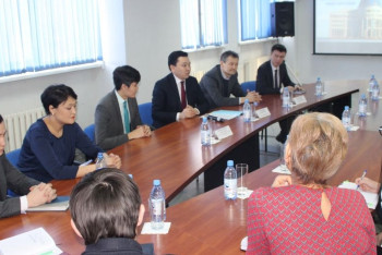 Фотография к новости: Участники круглого стола Карагандинской области обсудили обращение Президента РК