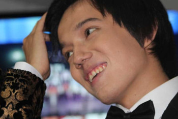 Фотография к новости: Димаш Кудайбергенов: Я спою на 2 тона выше Витаса