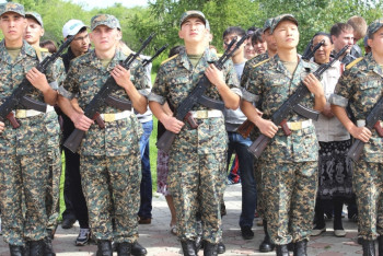 Фотография к новости: Незаконное пересечение границы и неповиновение полиции: Как нарушали закон военнослужащие из СКО