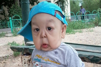 Фотография к новости: Тамара Дуйсенова встретилась с мамой четырехлетнего «старичка»