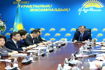 Мухтар Кул-Мухаммед обозначил основные приоритеты партии «Нұр Отан»