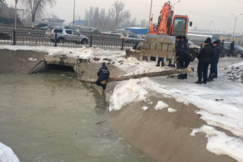 Фотография к новости: Спасатели Алматы полностью ликвидировали потоп на проспекте Райымбека