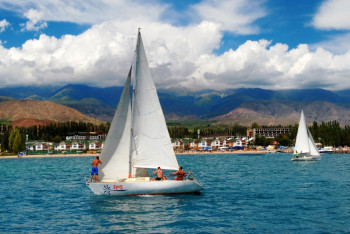 Фотография к новости: Иссык-Куль намерен стать регионом-побратимом с областями Казахстана