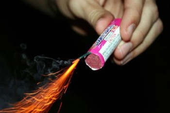 Фотография к новости: Подростку в Костанае петардой оторвало пальцы рук