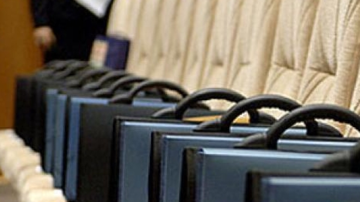 Около пяти тысяч госслужащих в Карагандинской области готовятся к аттестации