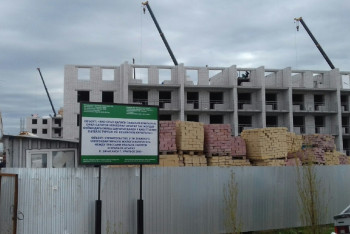 Фотография к новости: В Уральске аварийные дома будут сносить при помощи бизнесменов