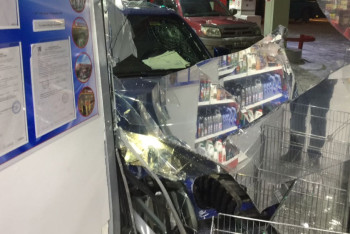 Фотография к новости: В Караганде автомобиль протаранил АЗС (ФОТО, ВИДЕО)