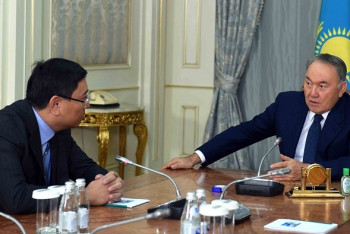 Фотография к новости: Председатель правления холдинга «Байтерек» рассказал о его развитии Президенту РК