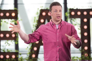 Фотография к новости: Знаменитый повар Джейми Оливер закрывает шесть ресторанов