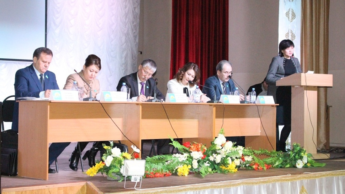 Мажилисмены ответили на вопросы учителей Восточно-Казахстанской области