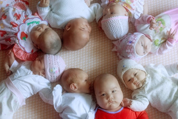 В канун Нового года в Казахстане родилось более 900 детей