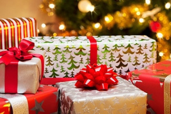 Фотография к новости: Какие подарки сделают казахстанцы друг другу на Новый год? (ВИДЕО)