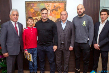 Фотография к новости: Илья Ильин открыл образовательный депозит на воспитанника столичного детского дома