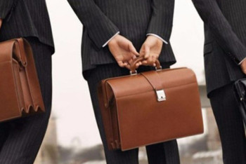 Фотография к новости: Максут Утешев рассказал о требованиях, предъявляемых к кандидатам на госслужбу