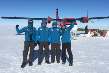 Фотография к новости: Стартовала первая казахстанская лыжная экспедиция на Южный полюс (ФОТО)
