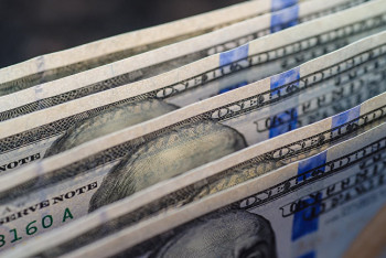 Фотография к новости: Мировая экономика нуждается в замене доллара – зарубежные эксперты