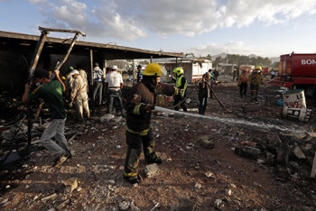 Фотография к новости: В Мексике 29 человек погибли из-за взрыва пиротехники (ВИДЕО)