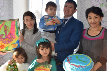 Фотография к новости: Костанайцы подарили дом многодетной семье