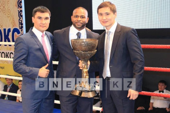 Фотография к новости: Звезда мирового бокса Рой Джонс приедет на турнир в Караганду