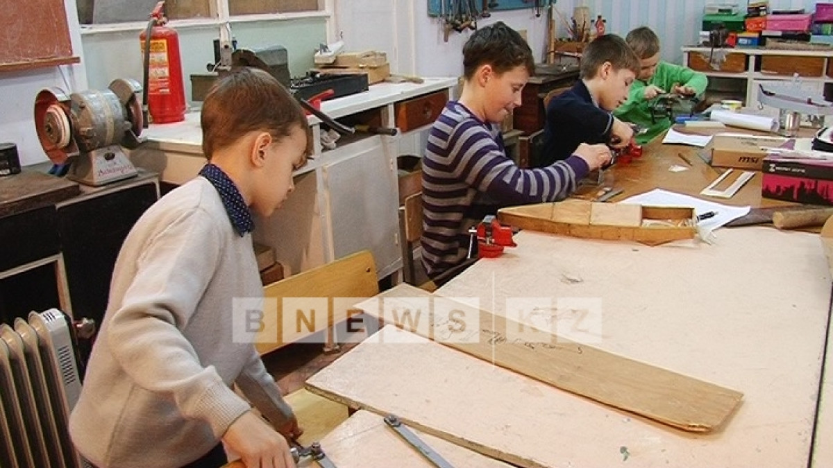 Юные судомоделисты из Темиртау выиграли миллион тенге (ФОТО)