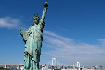 Фотография к новости: Американцы записали поздравления жителям Казахстана (ВИДЕО)