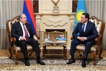 Фотография к новости: Мамин и Саркисян обсудили торгово-экономическое сотрудничество