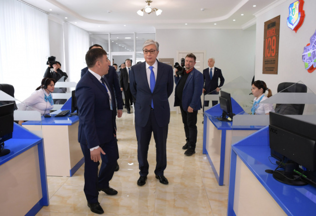 Токаев ознакомился с работой общественной приемной "iKomek" в Костанае