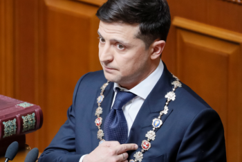 Фотография к новости: Зеленский подписал указ о роспуске Рады и назначил дату выборов