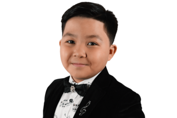 Фотография к новости: Ержан Максим будет обучаться в академии Игоря Крутого 