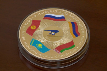 Фотография к новости: Нацбанк опубликовал видео золотой килограммовой монеты 