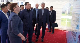 Аскар Мамин проинспектировал ход реализации крупных инфраструктурных проектов