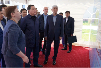 Фотография к новости: Аскар Мамин проинспектировал ход реализации крупных инфраструктурных проектов