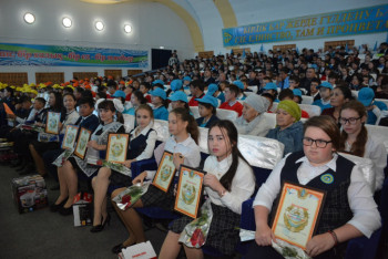 Фотография к новости: О вреде синтетических наркотиков рассказали полицейские школьникам в СКО