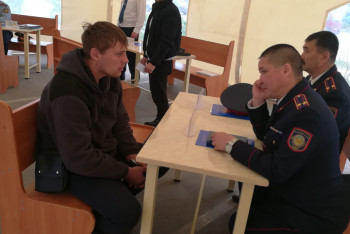 Высокопоставленные полицейские Костаная лично консультируют горожан