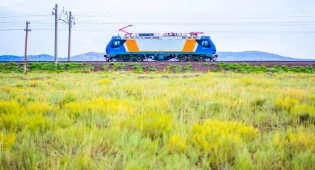 В Нур-Султане запущена новая линия по производству пассажирских электровозов Prima M4