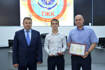 Фотография к новости: За спасение ребёнка наградили 15-летнего жителя столицы