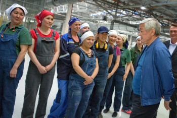 Сколько зарабатывают многодетные мамы в Прииртышье, выяснял Бердибек Сапарбаев