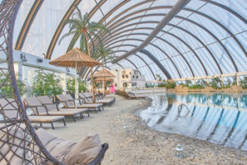 Девочка утонула в бассейне ТРЦ "Хан Шатыр": со стороны школы было 24 сопровождающих 