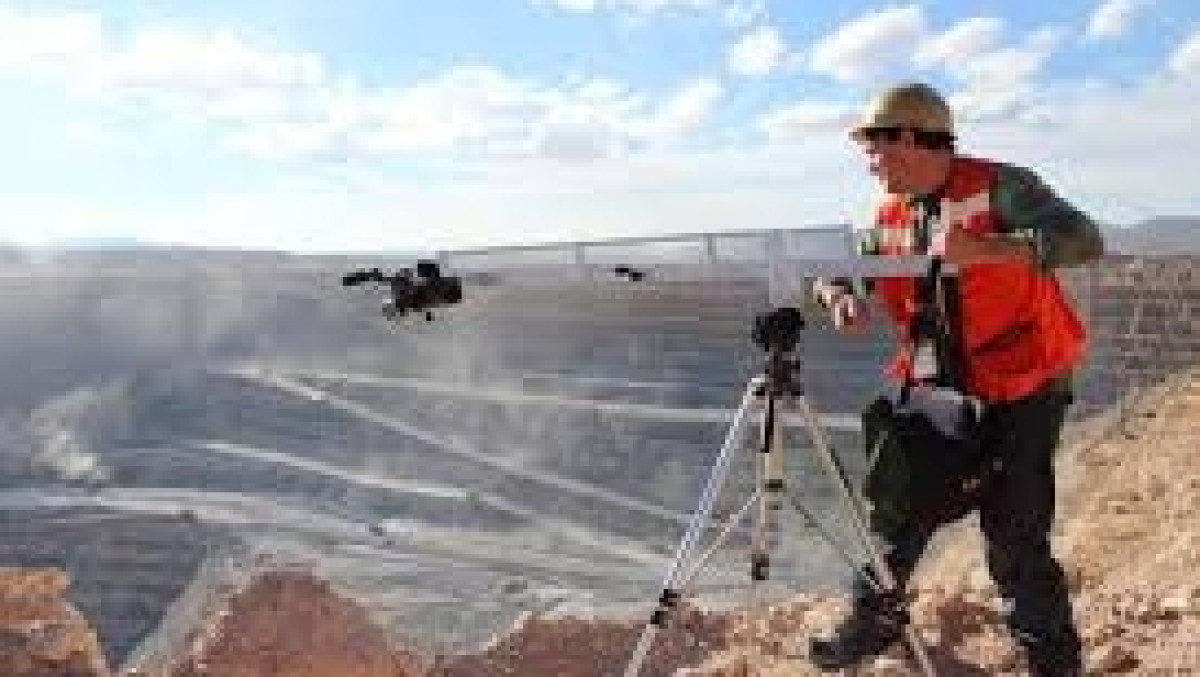 Бозумбаев недоволен уровнем инвестиций в геологоразведку