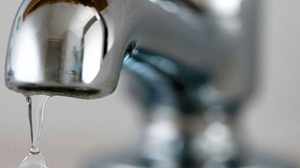 Жильцы шести домов в Алматы остались без воды 