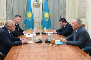 Фотография к новости: Нурсултан Назарбаев встретился с экс-президентом Хорватии