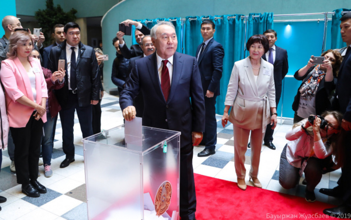 Нурсултан Назарбаев проголосовал на выборах президента РК