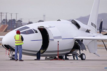 Фотография к новости: Засекреченный "самолет-пулю" подготовили к первому полету в США 