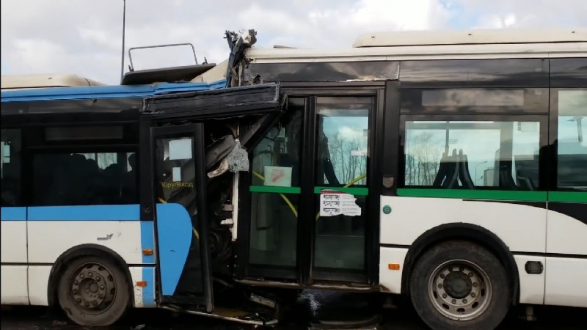 Массовое ДТП с автобусами в Нур-Султане: у водителя могло остановиться сердце