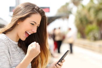 Фотография к новости: За полтора месяца смартфоны выиграли 44 казахстанца 