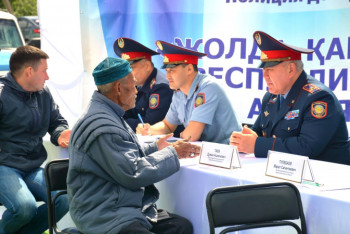 Фотография к новости: Решить проблему с дорожными знаками помогла "Приемная на дороге" в Петропавловске